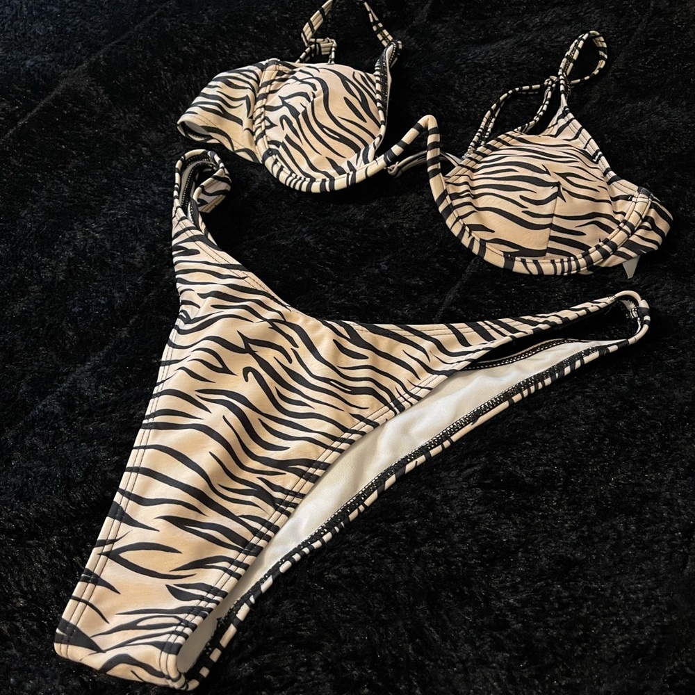 New Zebra print swimsuit